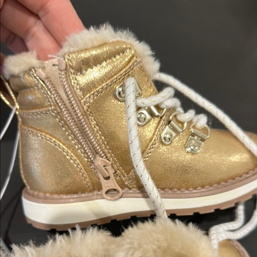 Cat and Jack, Toddler Size 7, Gold Boots with Faux Fur Lining- NWT - Picture 5 of 7